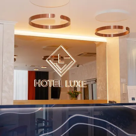 Отель Luxe 4*