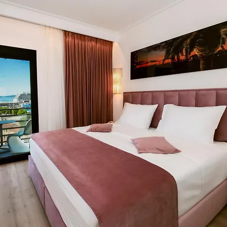 Отель Luxe Сплит