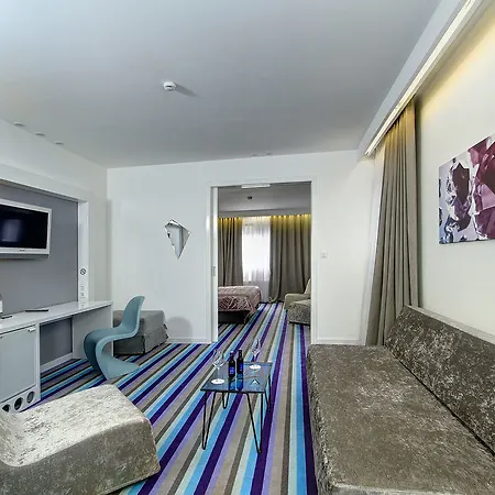 Luxe 4* Σπλιτ