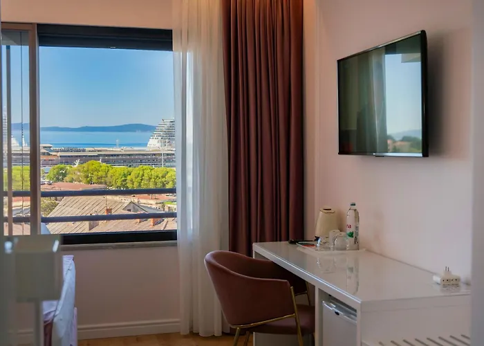 Luxe 4*