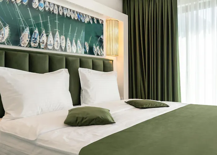 Luxe 4*