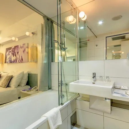 Luxe Hotel 4*