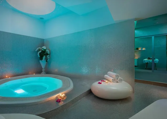 Luxe Hotel 4*