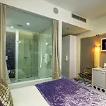 リュクセ ホテル 4*