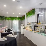 リュクセ ホテル 4*