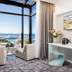 Luxe