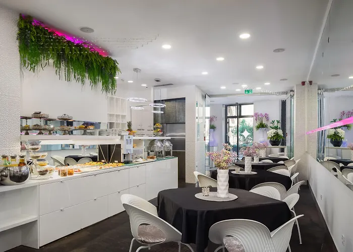 リュクセ ホテル 4*